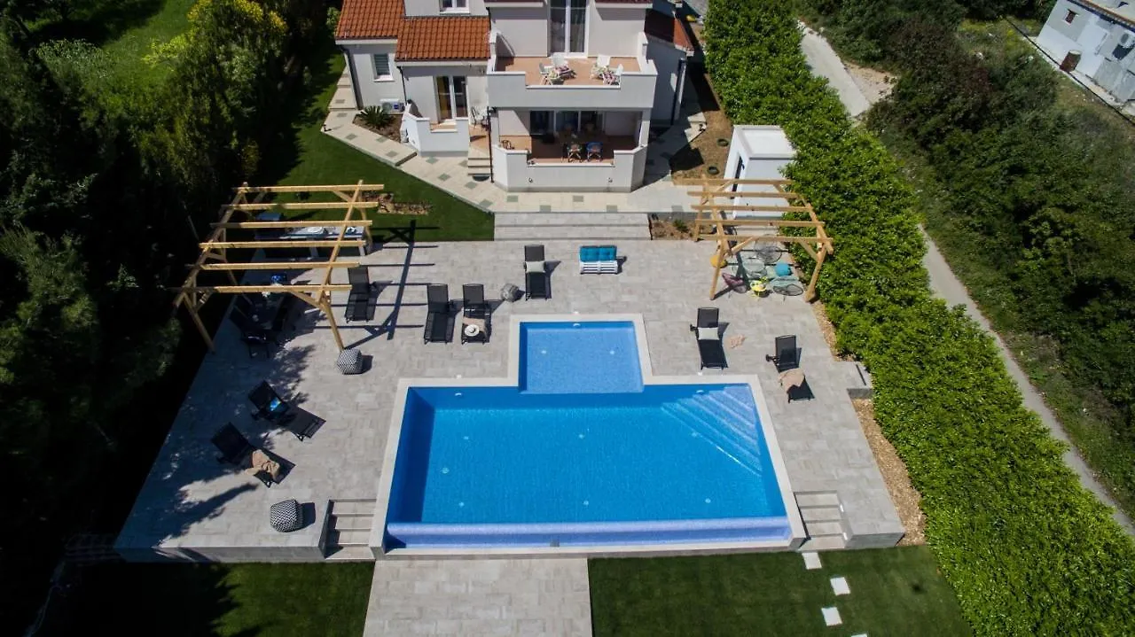 Luxury Villa With A Swimming Pool Plano, Trogir - 20902 Kaštel Štafilić 0*,  Kroatien