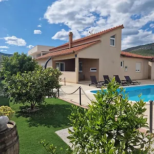 Villa Beautiful 