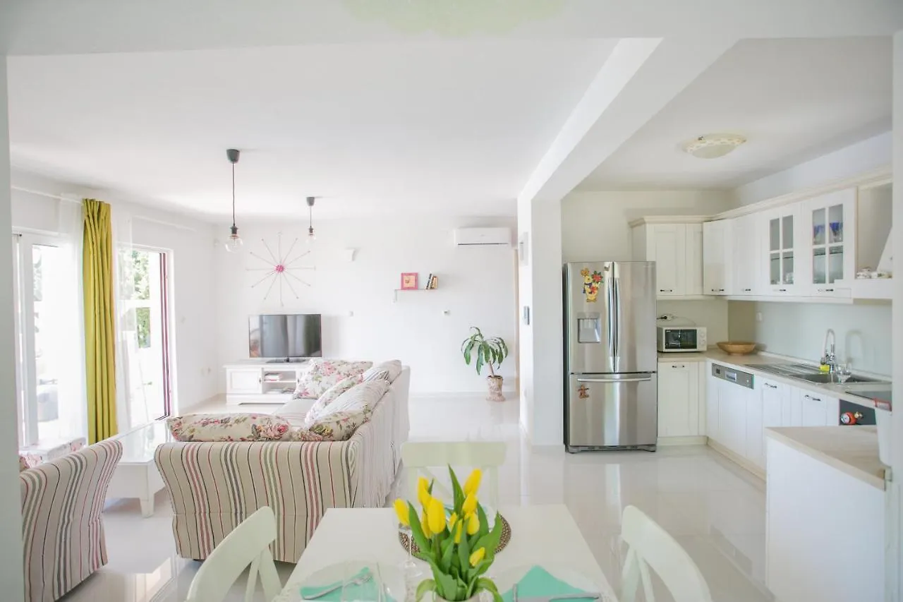 Luxury Villa With A Swimming Pool Plano, Trogir - 20902 Kastel Stafilic